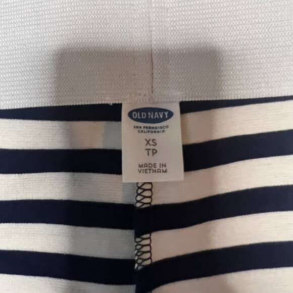 Old Navy Striped Pencil Skirt – XS - Picture 6 of 6